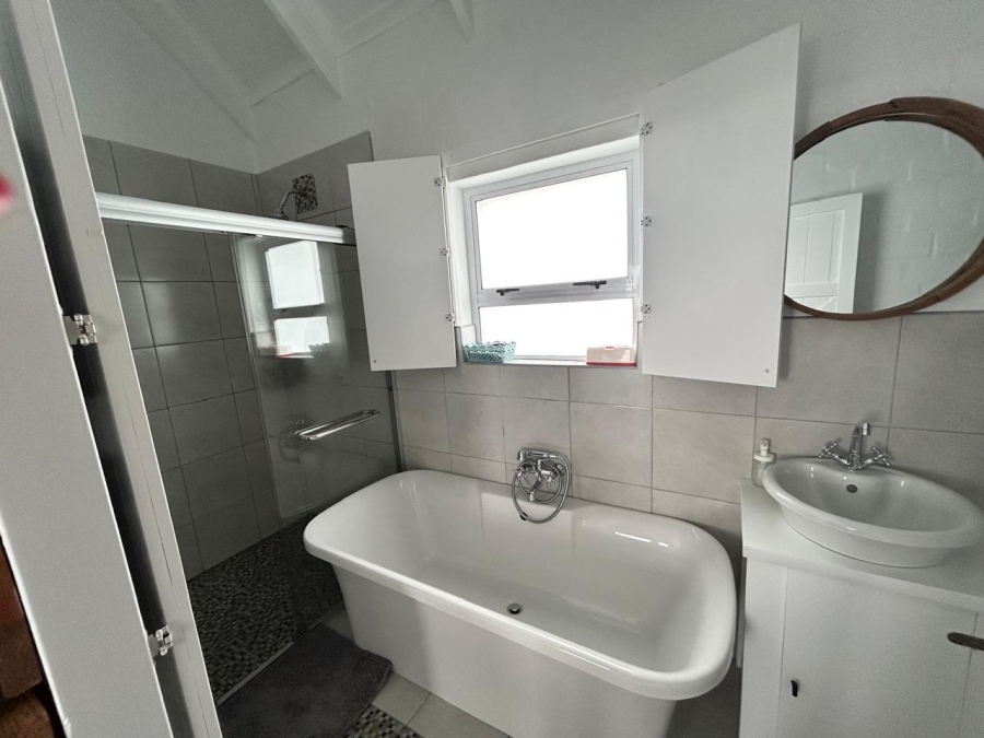 3 Bedroom Property for Sale in Britannia Bay Western Cape